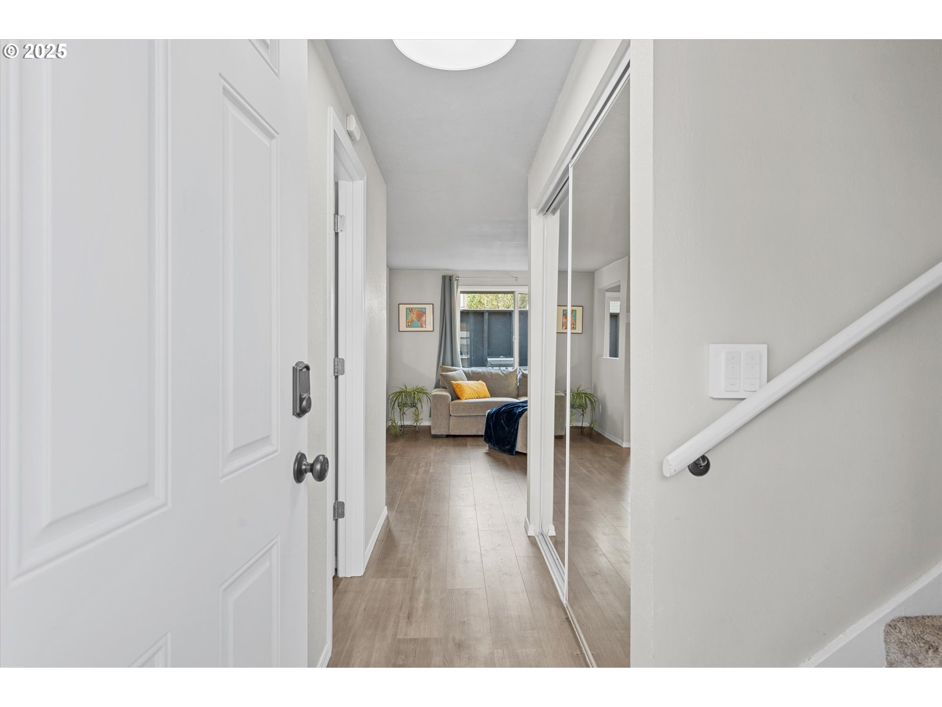 251 Northeast Village Squire Avenue, Unit 2 Gresham, OR 97030 - Photo 6 of 37