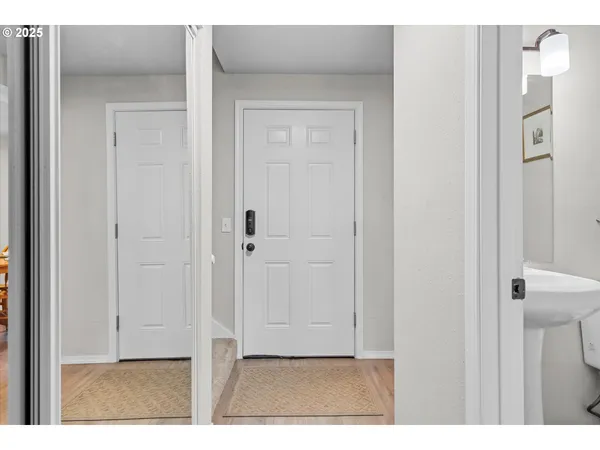 $277,400 | 251 Northeast Village Squire Avenue, Unit 2, Gresham, OR 97030