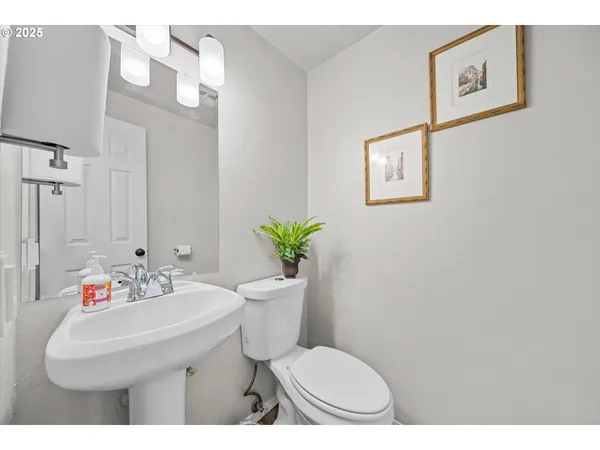 $277,400 | 251 Northeast Village Squire Avenue, Unit 2, Gresham, OR 97030