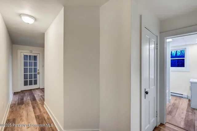 $1,200 | 142-144 Market Street, Moscow, PA 18444