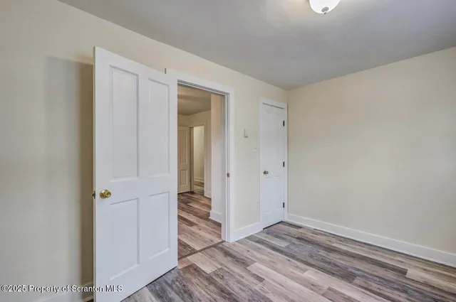 $1,200 | 142-144 Market Street, Moscow, PA 18444