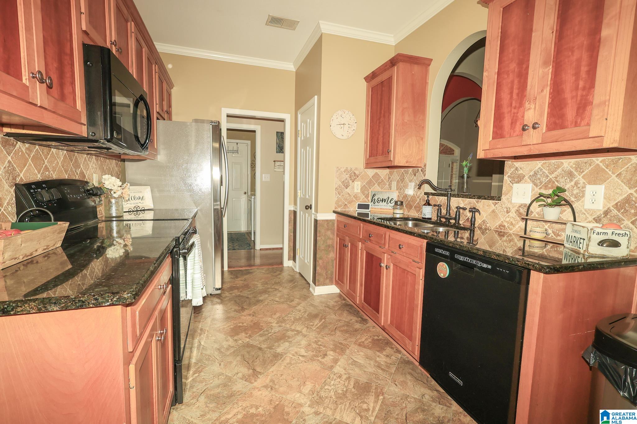 124 Cove Lane Pelham, AL 35124 - Photo 15 of 36