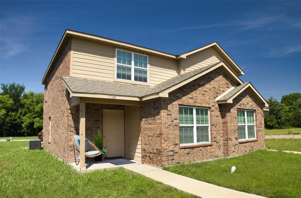 1708 South Waco Street Van Alstyne, TX 75495 - Photo 1 of 33