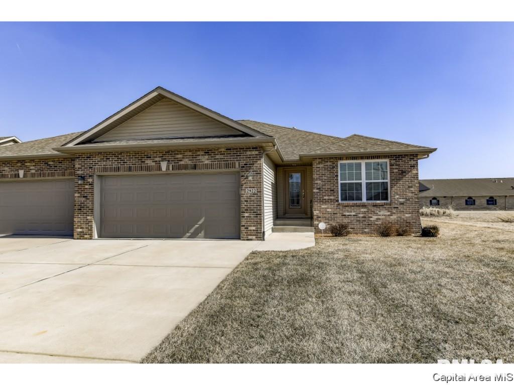 2922 Cronin Drive Springfield, IL 62711 - Photo 2 of 20