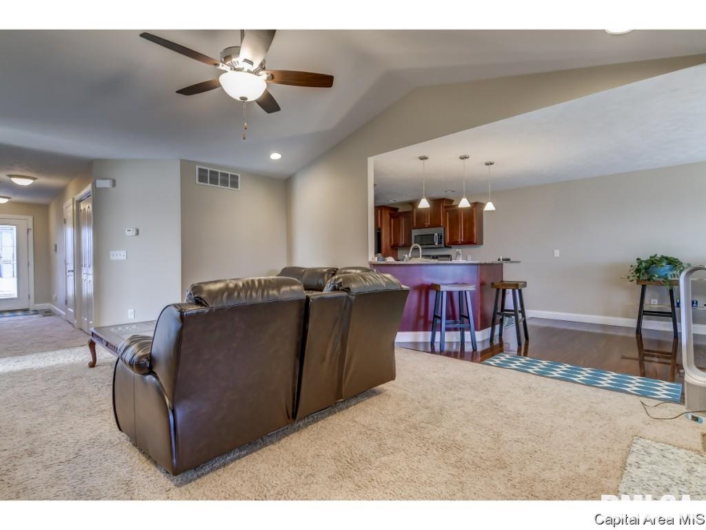 2922 Cronin Drive Springfield, IL 62711 - Photo 5 of 20