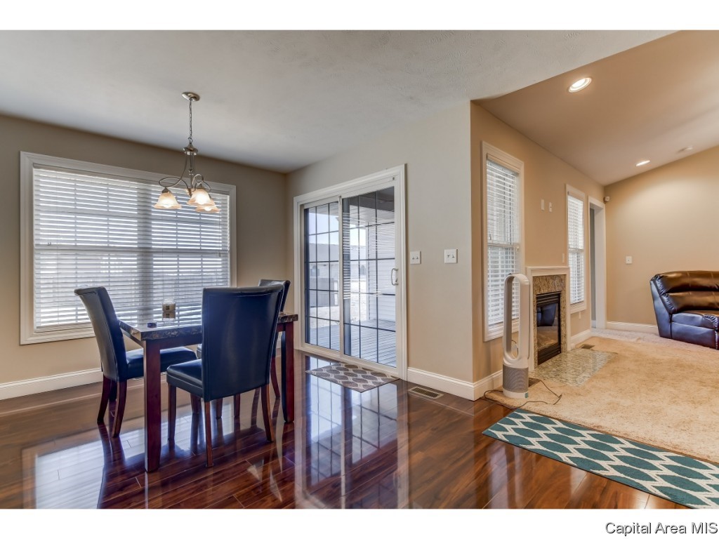 2922 Cronin Drive Springfield, IL 62711 - Photo 6 of 20