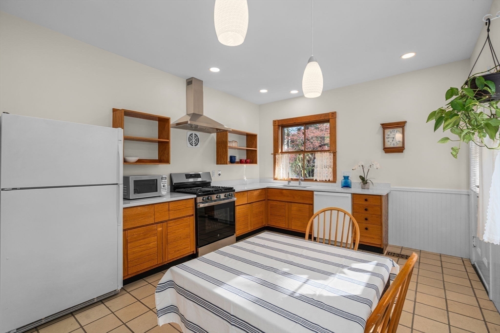 24 Otis Street, Unit 24 Watertown, MA 02472 - Photo 13 of 25