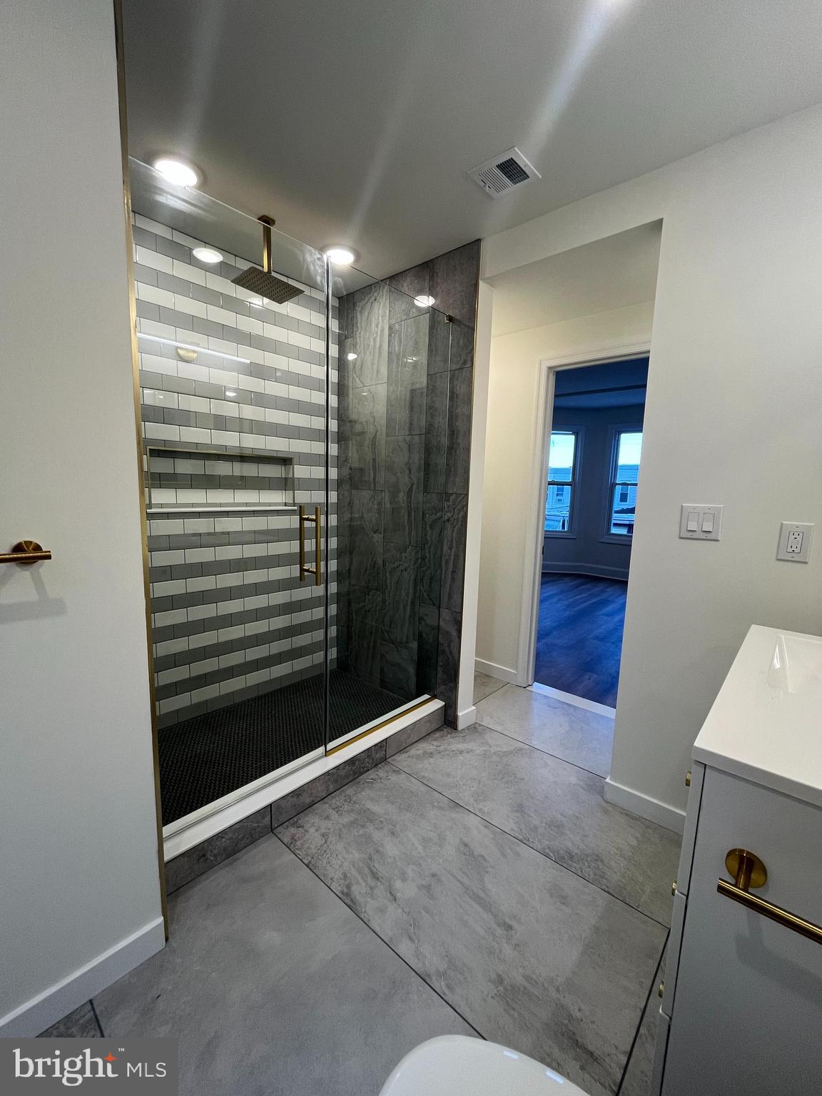 5712 Cedar Avenue Philadelphia, PA 19143 - Photo 24 of 56 a view of livingroom with hallway and closet