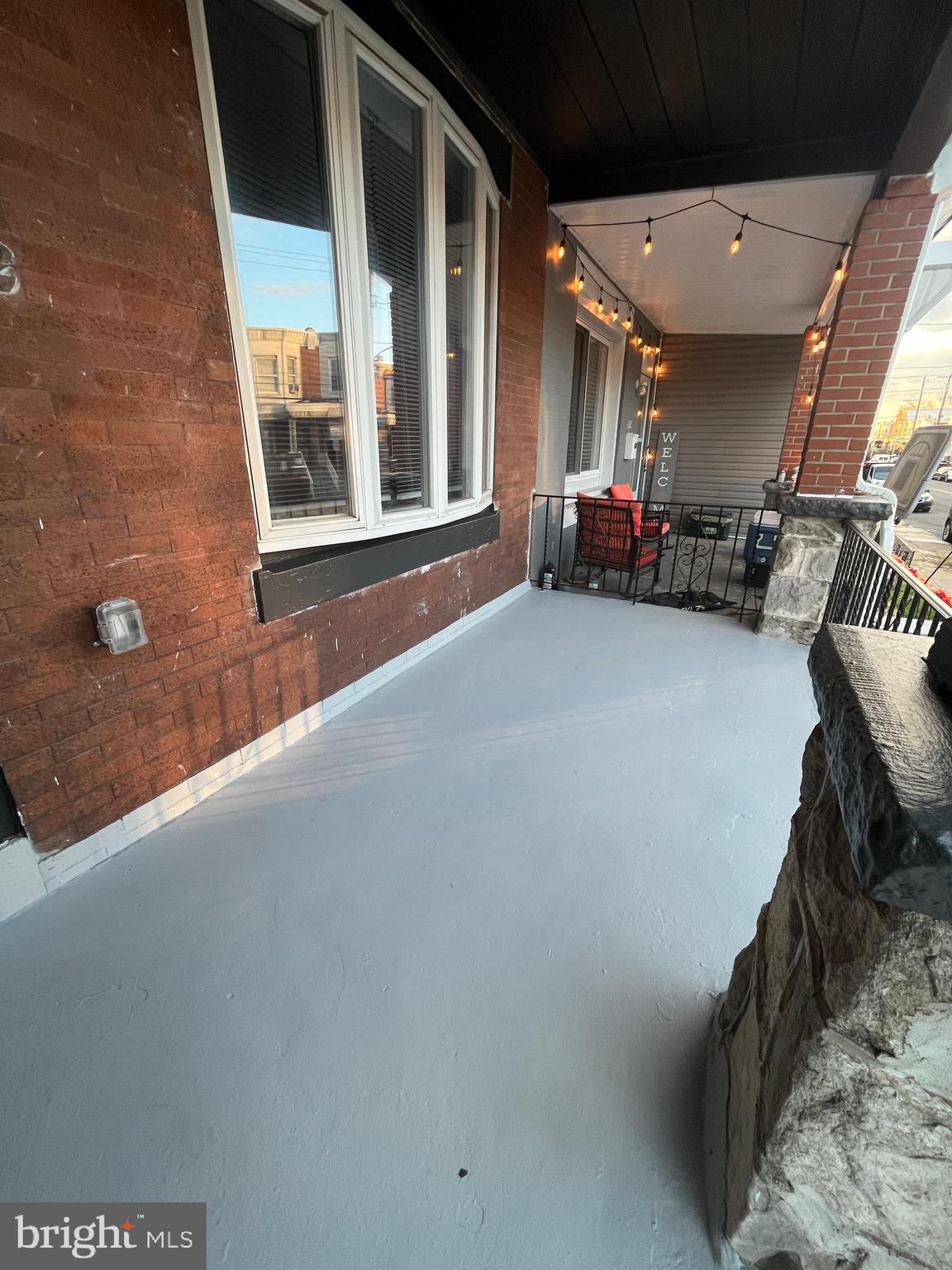5712 Cedar Avenue Philadelphia, PA 19143 - Photo 43 of 56 a room with furniture and a window