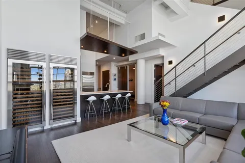 $1,099,000 | 2600 West 7th Street, Unit 2812, Fort Worth, TX 76107