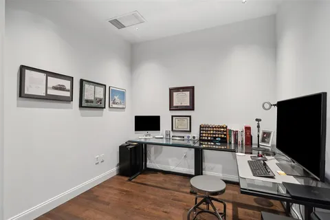 $1,099,000 | 2600 West 7th Street, Unit 2812, Fort Worth, TX 76107