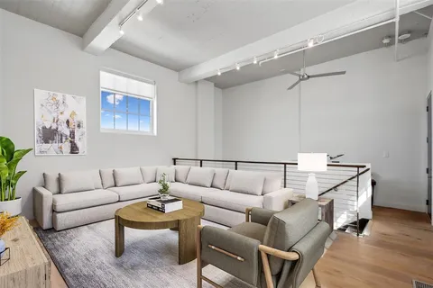 $1,099,000 | 2600 West 7th Street, Unit 2812, Fort Worth, TX 76107