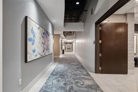 $1,099,000 | 2600 West 7th Street, Unit 2812, Fort Worth, TX 76107