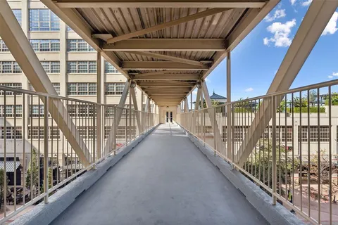 $1,099,000 | 2600 West 7th Street, Unit 2812, Fort Worth, TX 76107