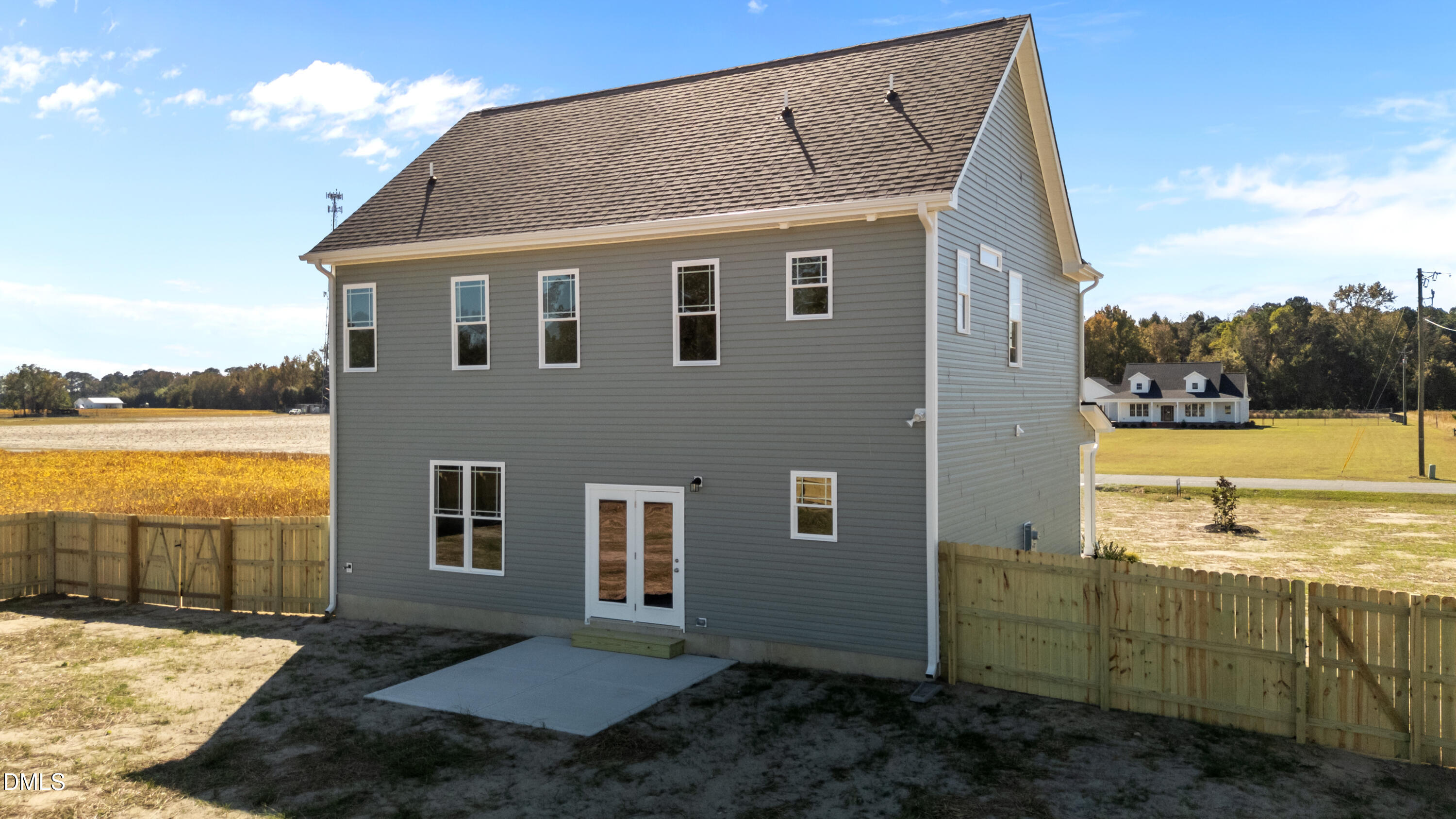 262 Fields Road Pikeville, NC 27863 - Photo 41 of 43 a view of a house with backyard and ocean view