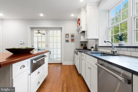 $2,399,000 | 400 Meadowbrook Avenue, Wayne, PA 19087