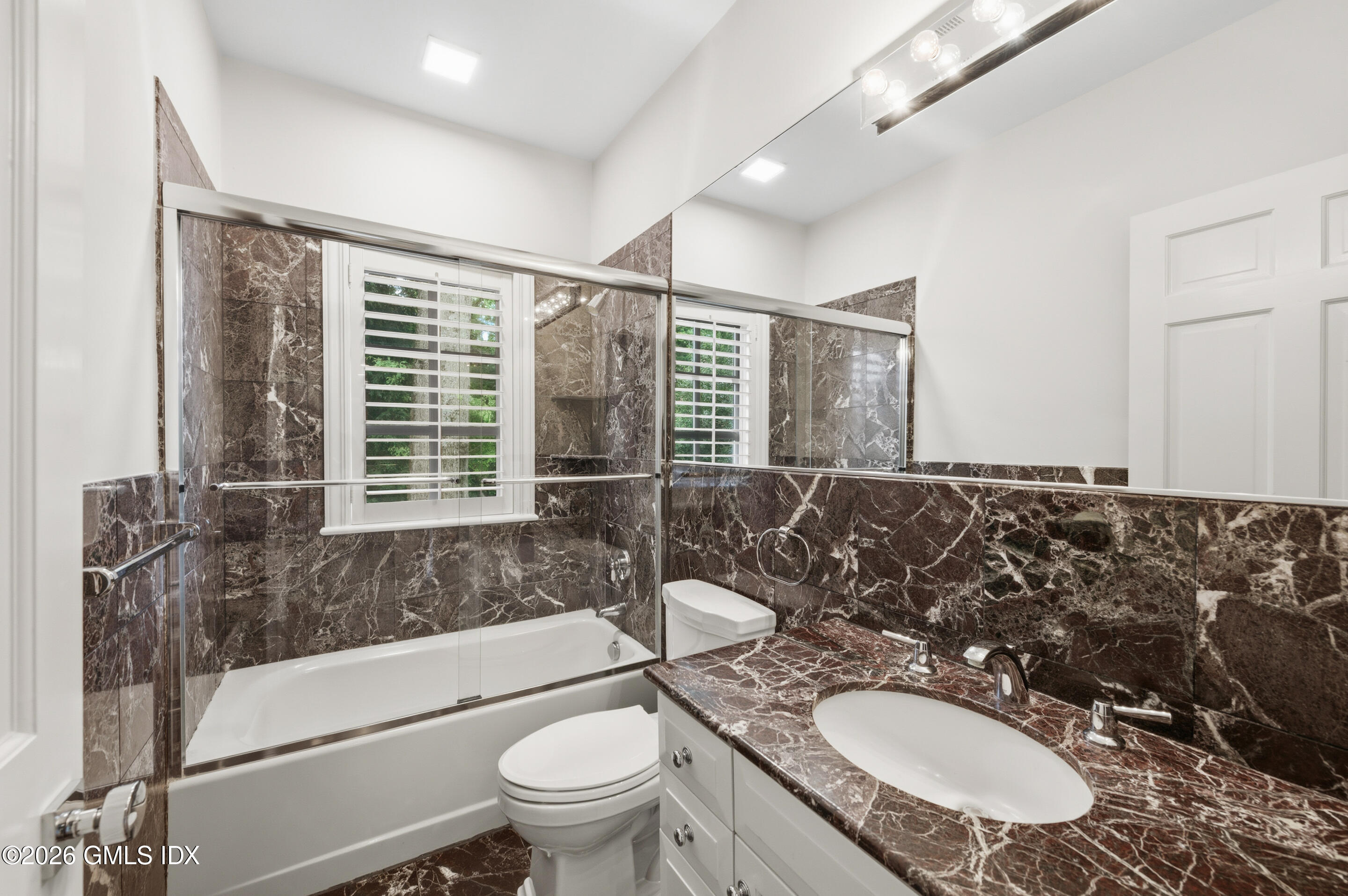 21 Pecksland Road Greenwich, CT 06831 - Photo 23 of 32 BATHROOM
