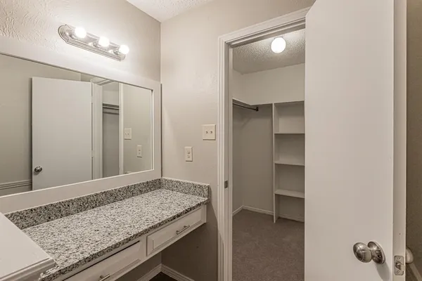 a view of utility room