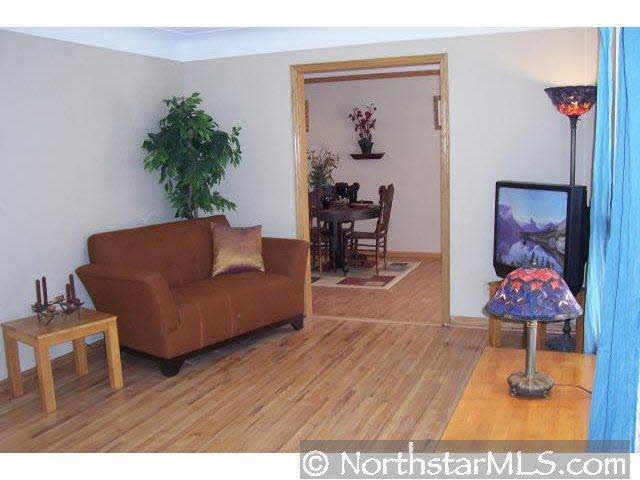 1245 Parallel Street Chaska, MN 55318 - Photo 1 of 9 Gallery Image 1
