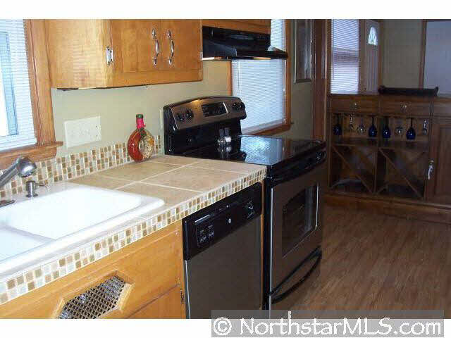 1245 Parallel Street Chaska, MN 55318 - Photo 4 of 9 Gallery Image 4