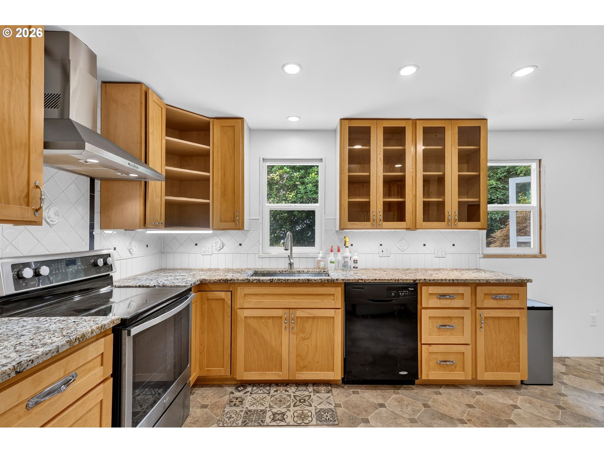 49009 Southeast Baty Road Sandy, OR 97055 - Photo 10 of 40 Gallery Image 10