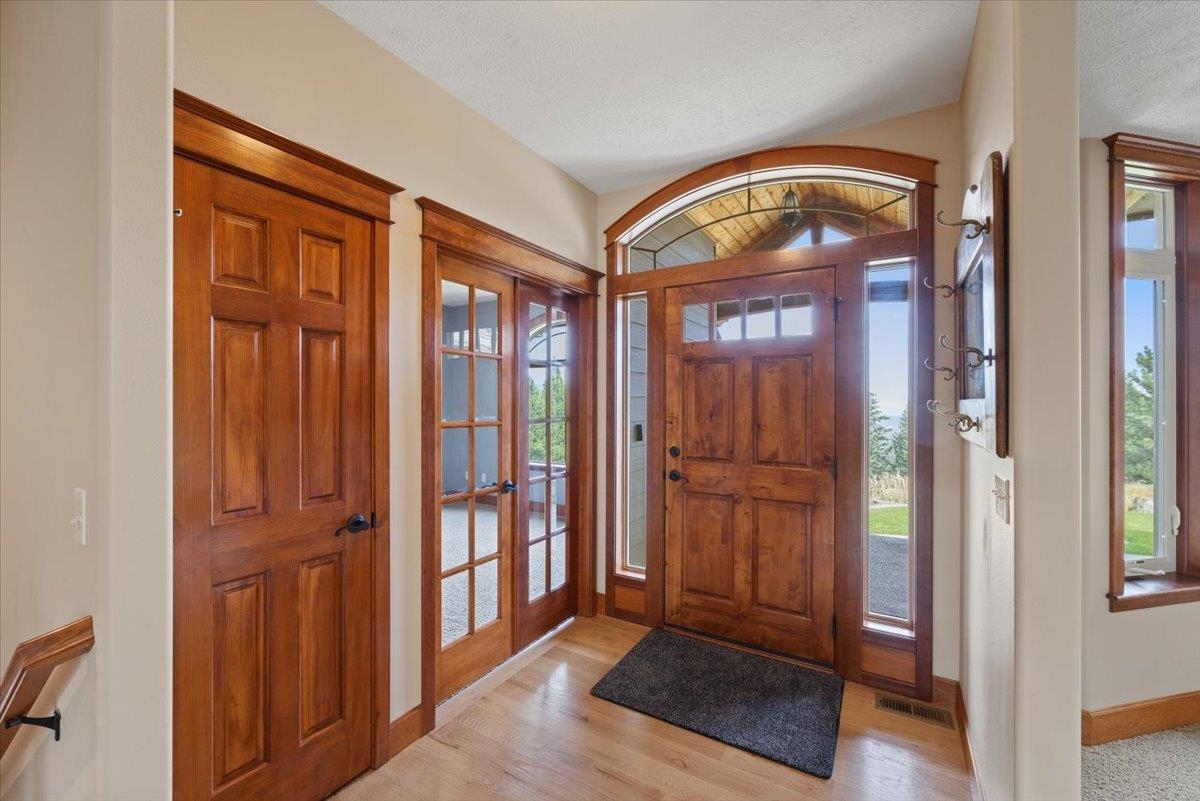 7110 South Chester Creek Road Spokane, WA 99206 - Photo 6 of 42 Gallery Image 6