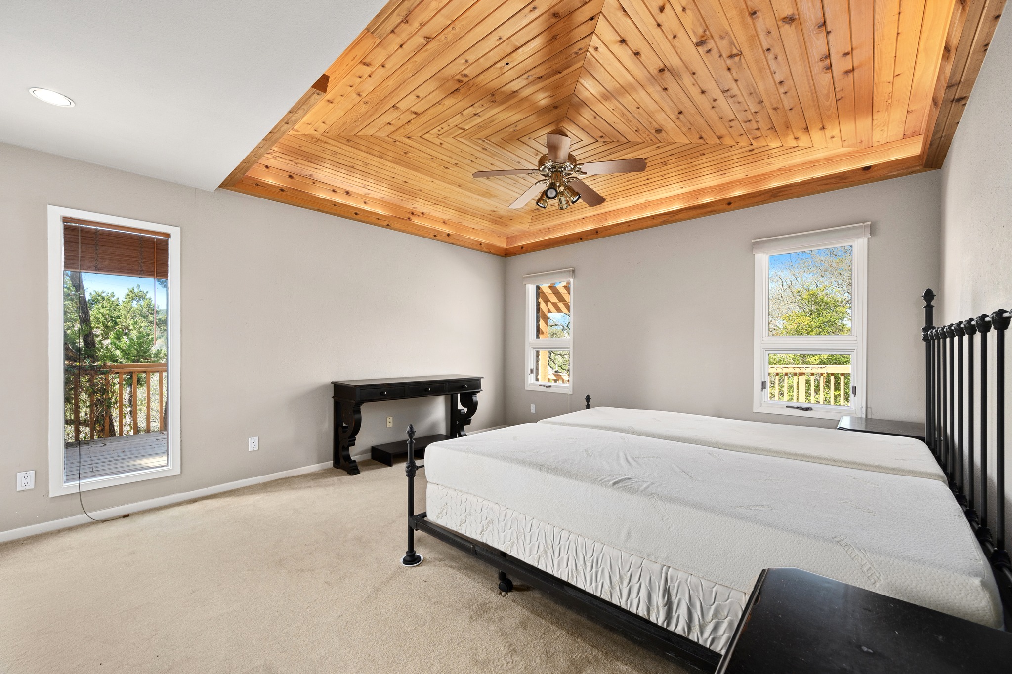 9106 Yucca Mountain Road Austin, TX 78759 - Photo 14 of 40