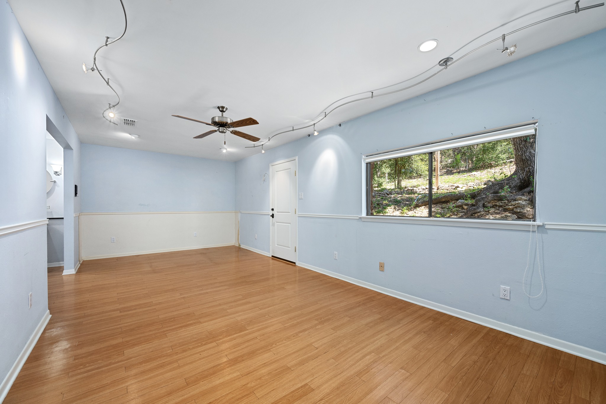 9106 Yucca Mountain Road Austin, TX 78759 - Photo 18 of 40