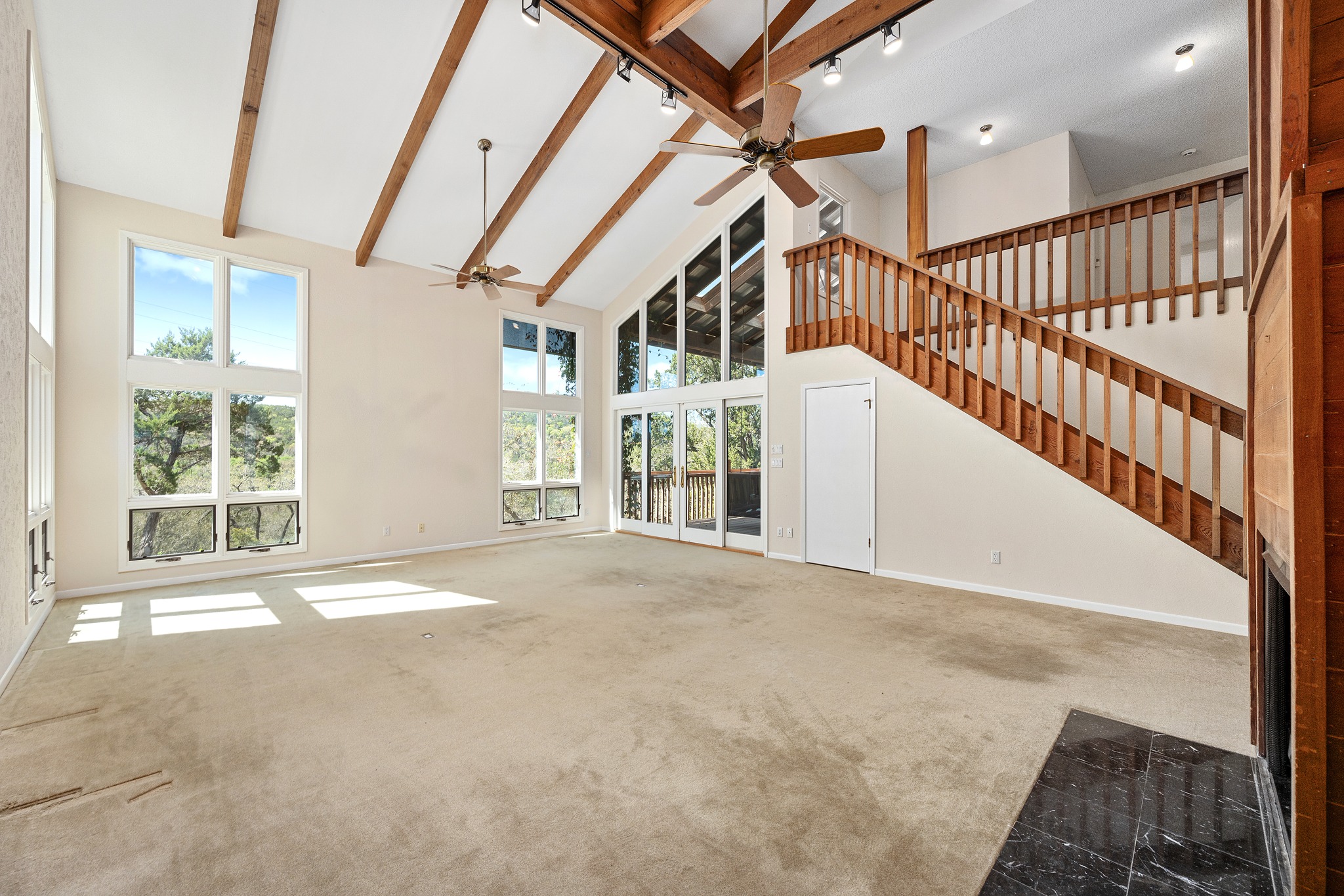 9106 Yucca Mountain Road Austin, TX 78759 - Photo 5 of 40