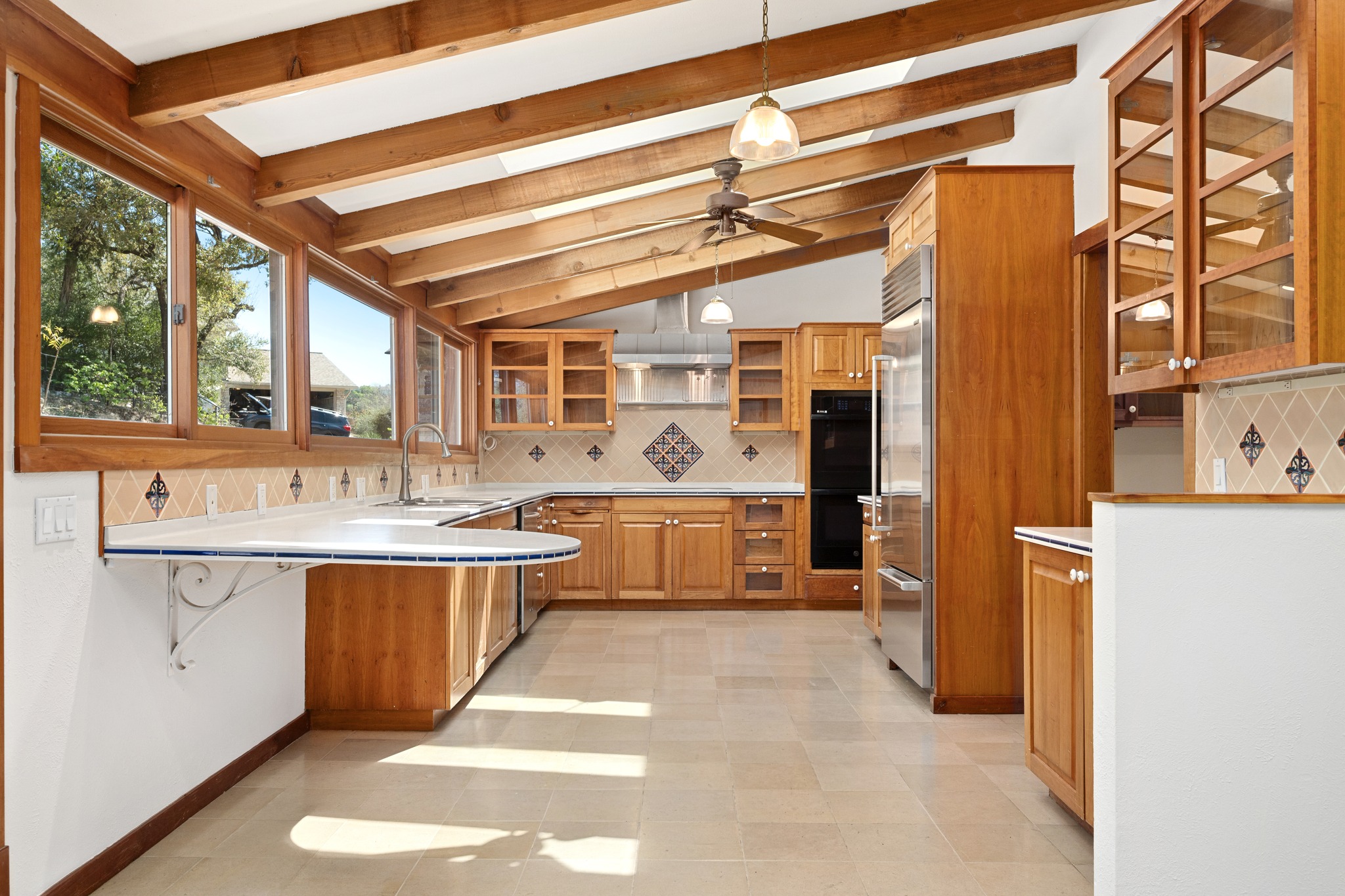 9106 Yucca Mountain Road Austin, TX 78759 - Photo 7 of 40