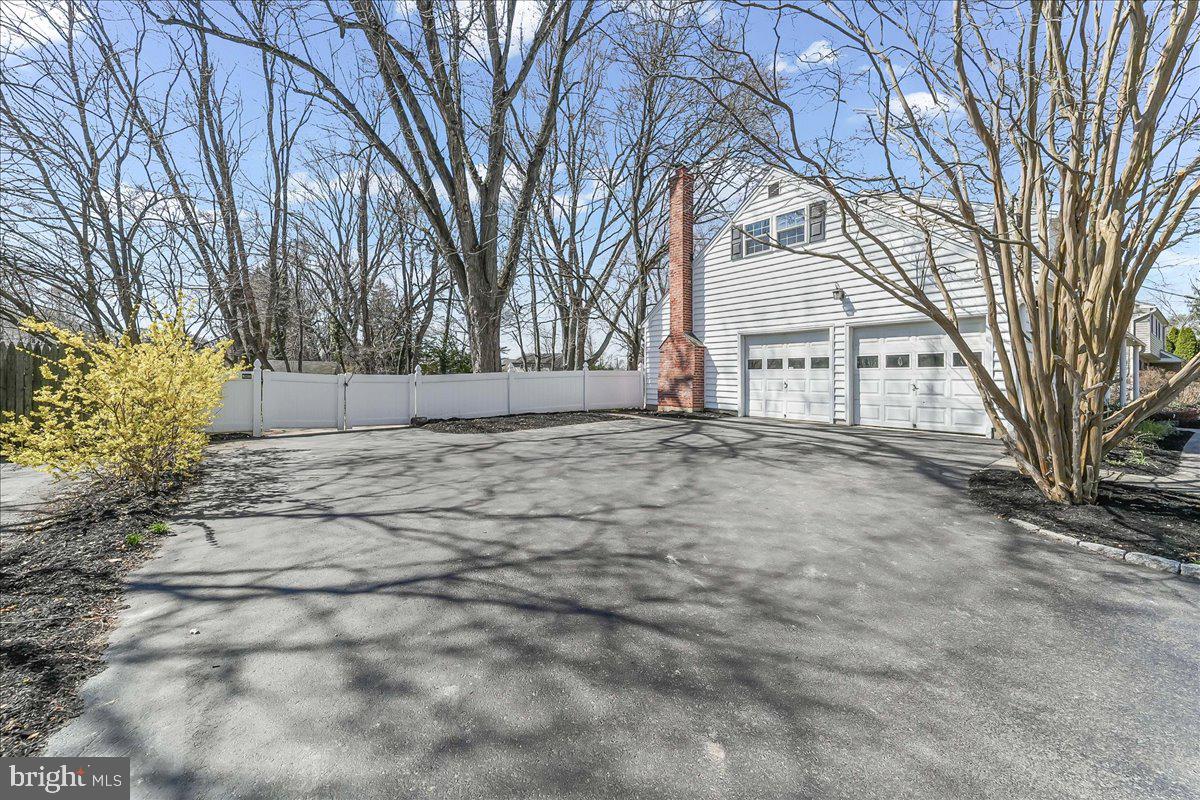 205 Garnet Lane Wallingford, PA 19086 - Photo 3 of 37 Driveway and 2 Car Garage