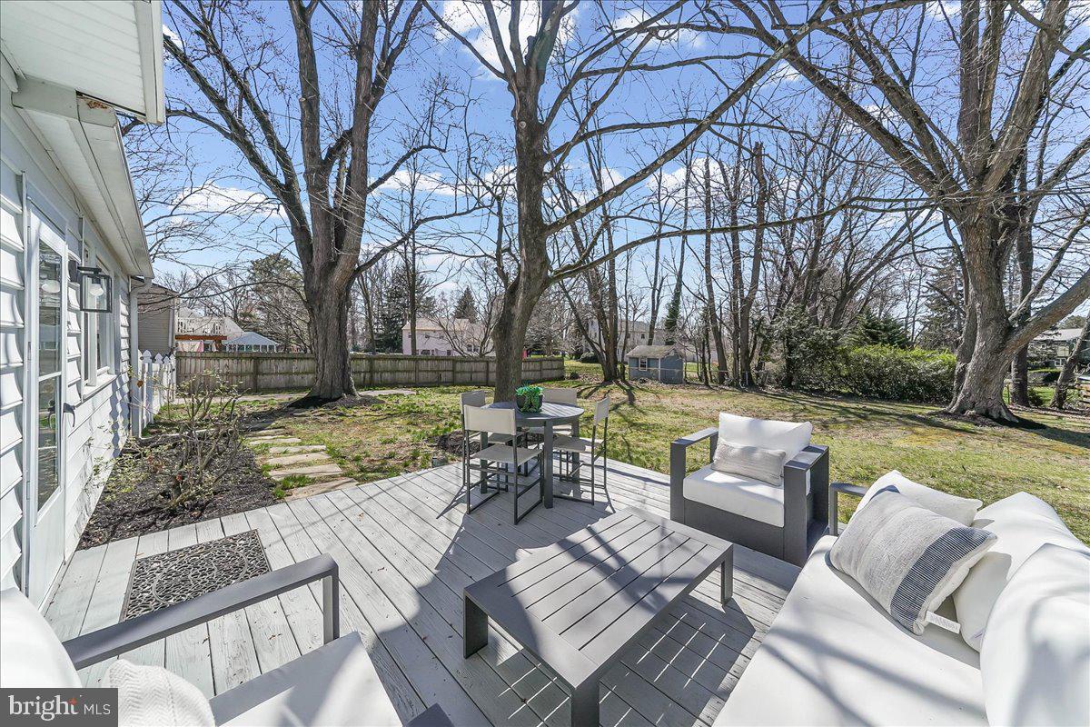 205 Garnet Lane Wallingford, PA 19086 - Photo 35 of 37 Deck