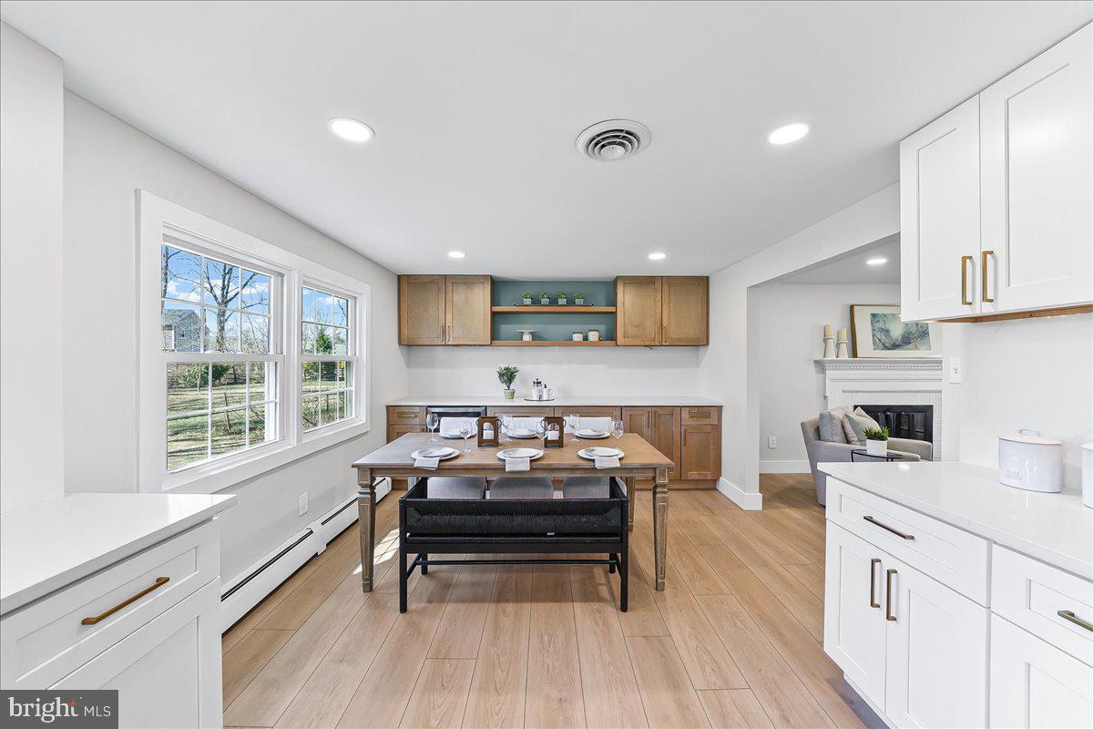 205 Garnet Lane Wallingford, PA 19086 - Photo 8 of 37 Dining Area
