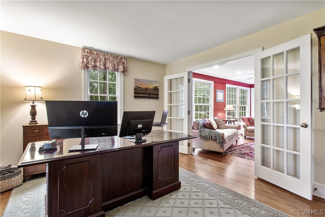 14140 Netherfield Drive Midlothian, VA 23113 - Photo 20 of 48 a living room with furniture lamp and window