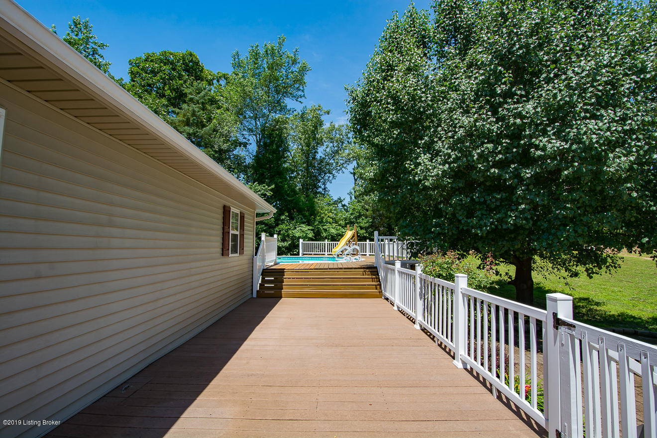 382 West Beechgrove Road Lebanon Junction, KY 40150 - Photo 44 of 57 Deck view to pool