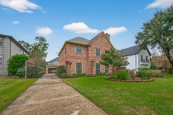 $1,170,000 | 4616 Spruce Street, Bellaire, TX 77401