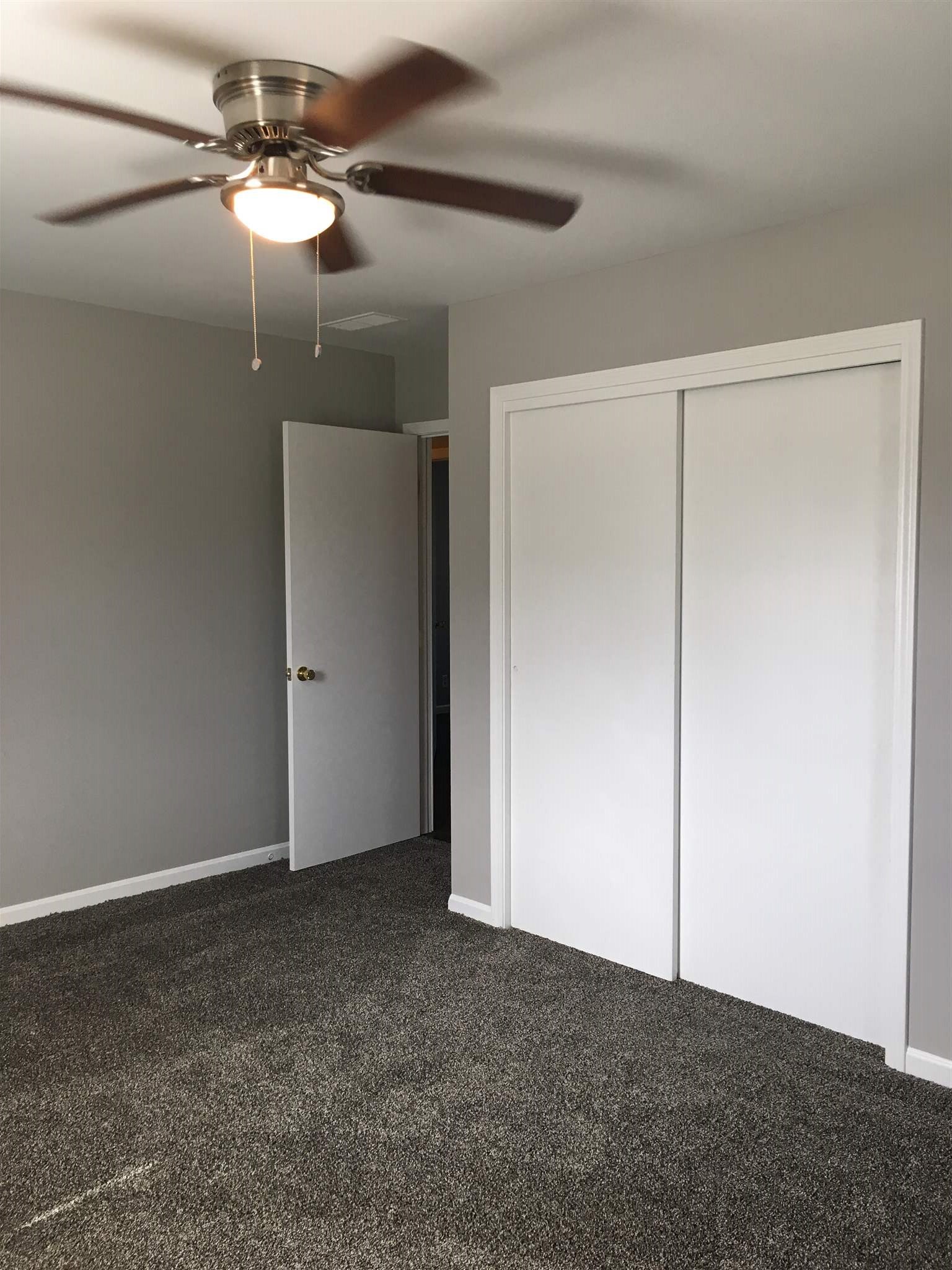 14641 Old State Road Evansville, IN 47725 - Photo 3 of 30 Gallery Image 3