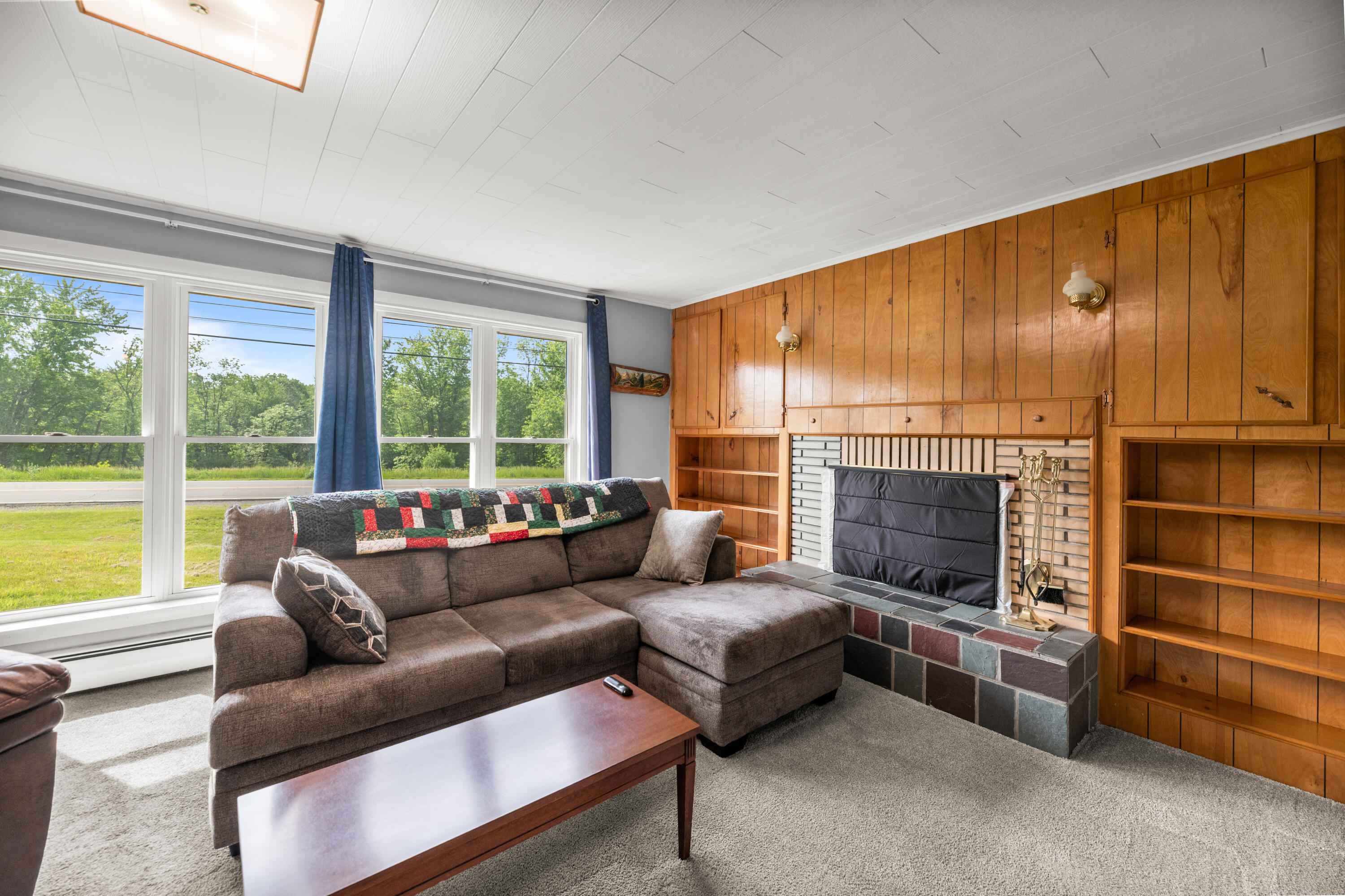 28 North Main Street Burnham, ME 04922 - Photo 2 of 39 Living Room