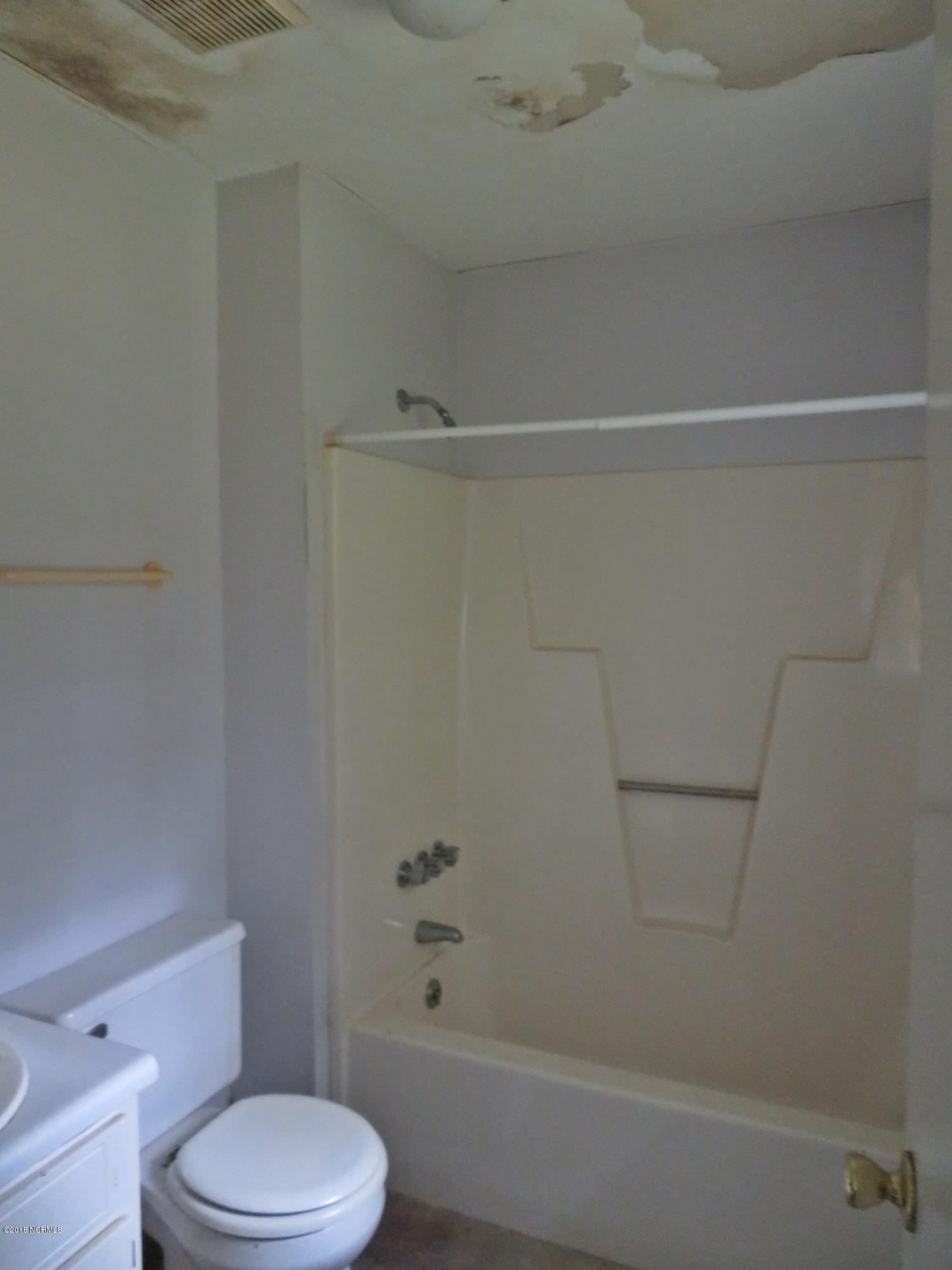 5203 Morton Road New Bern, NC 28562 - Photo 8 of 12 8