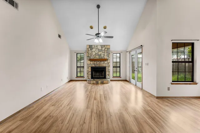 $299,000 | 206 Woodland Park Circle, Mary Esther, FL 32569