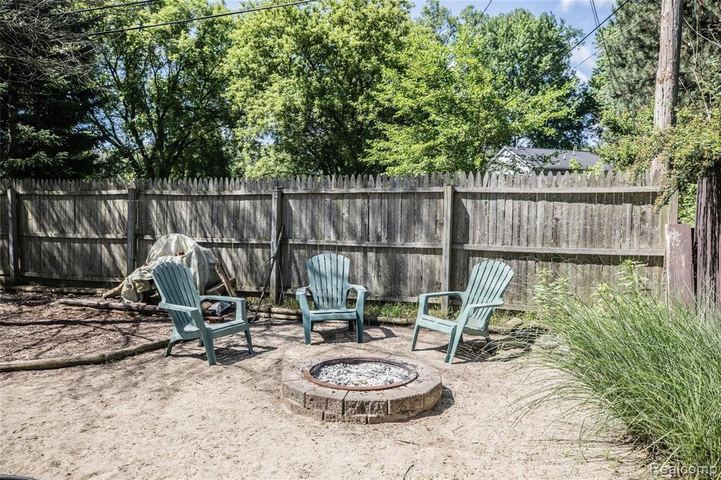 3114 Avon Manor Road Rochester Hills, MI 48307 - Photo 24 of 27