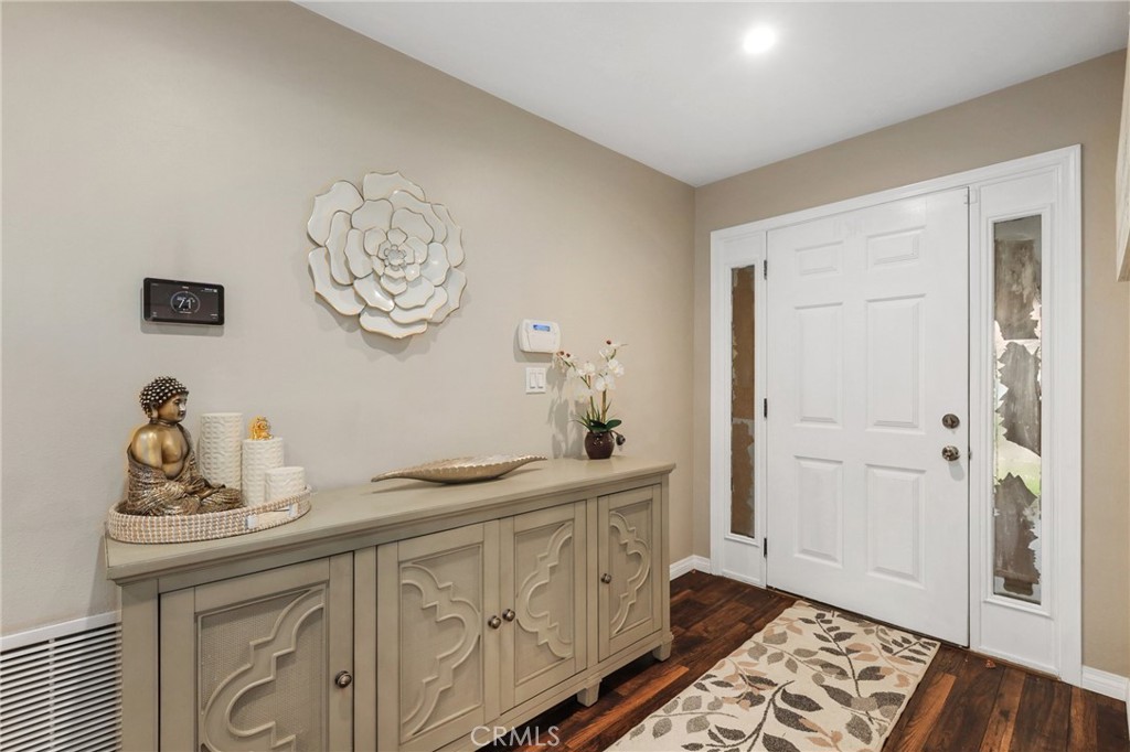 12342 Edgefield Street Cerritos, CA 90703 - Photo 3 of 33