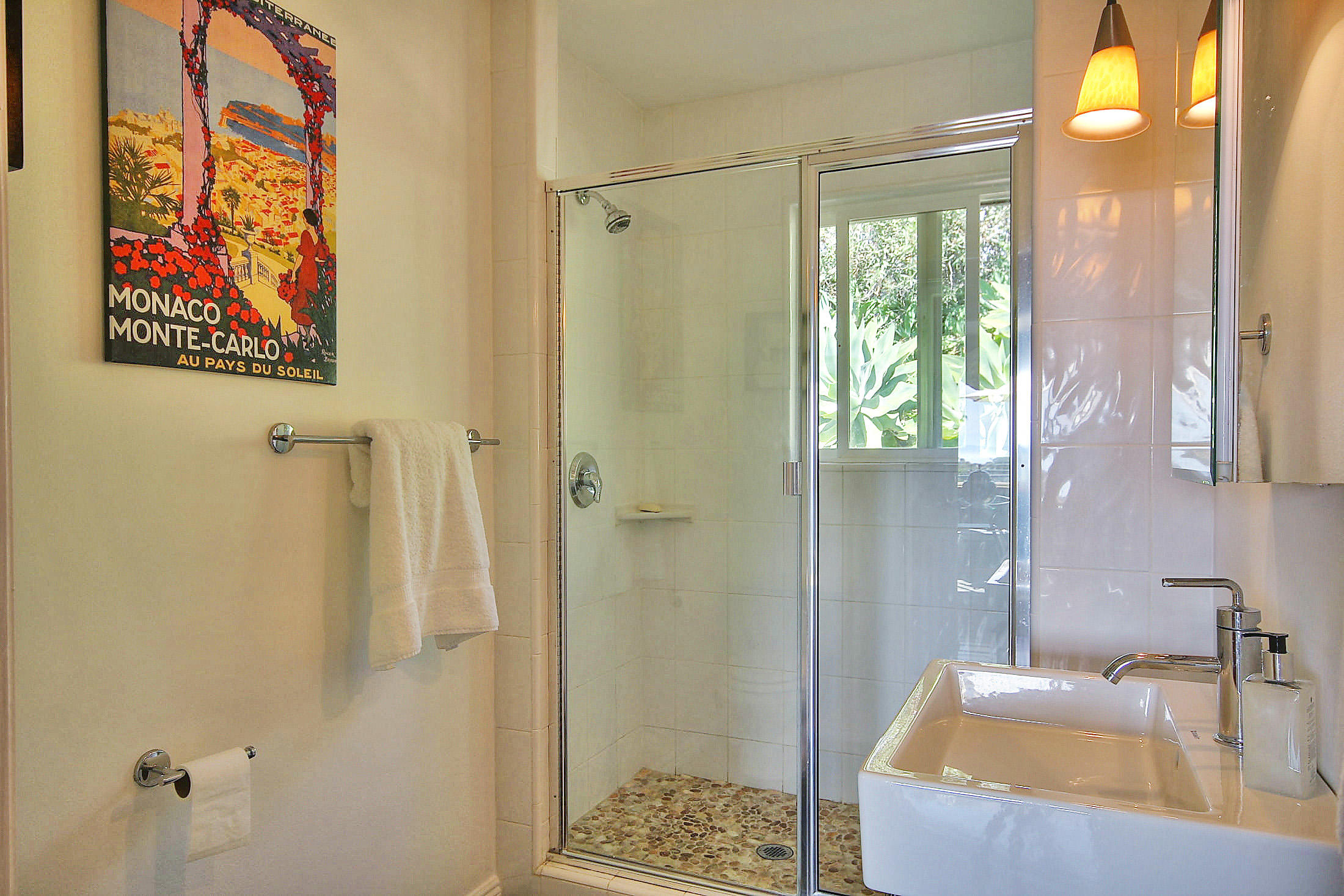 1332 Kenwood Road Santa Barbara, CA 93109 - Photo 20 of 27 14