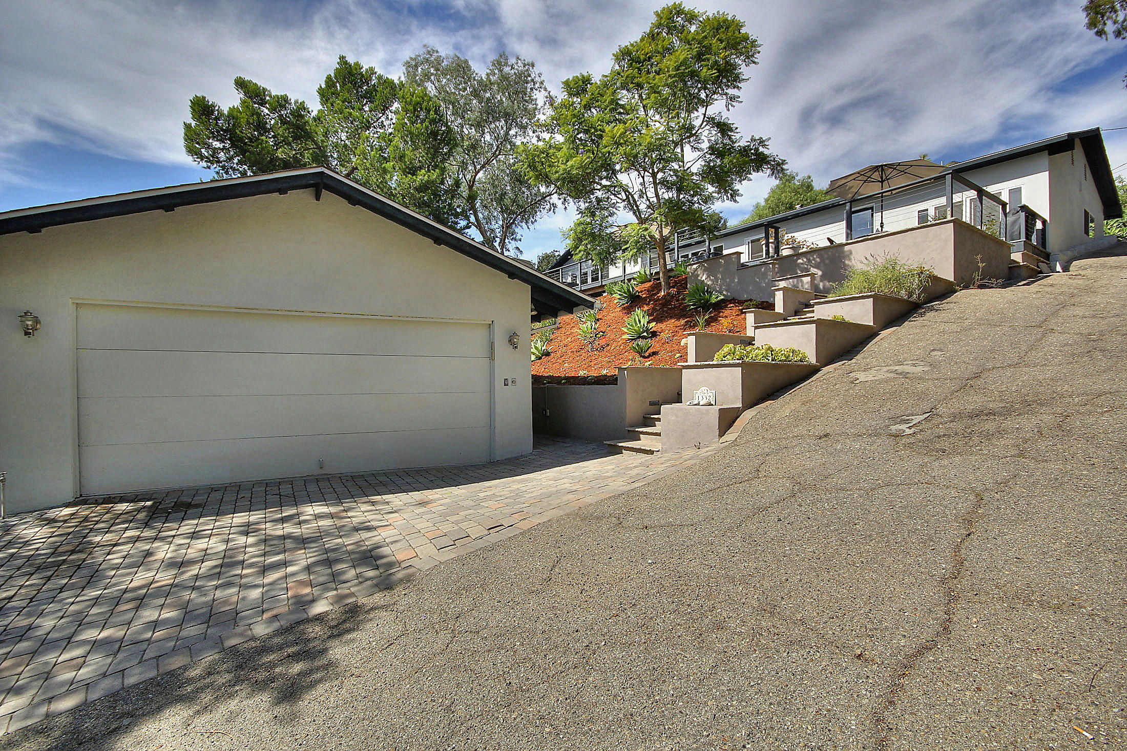 1332 Kenwood Road Santa Barbara, CA 93109 - Photo 25 of 27 7