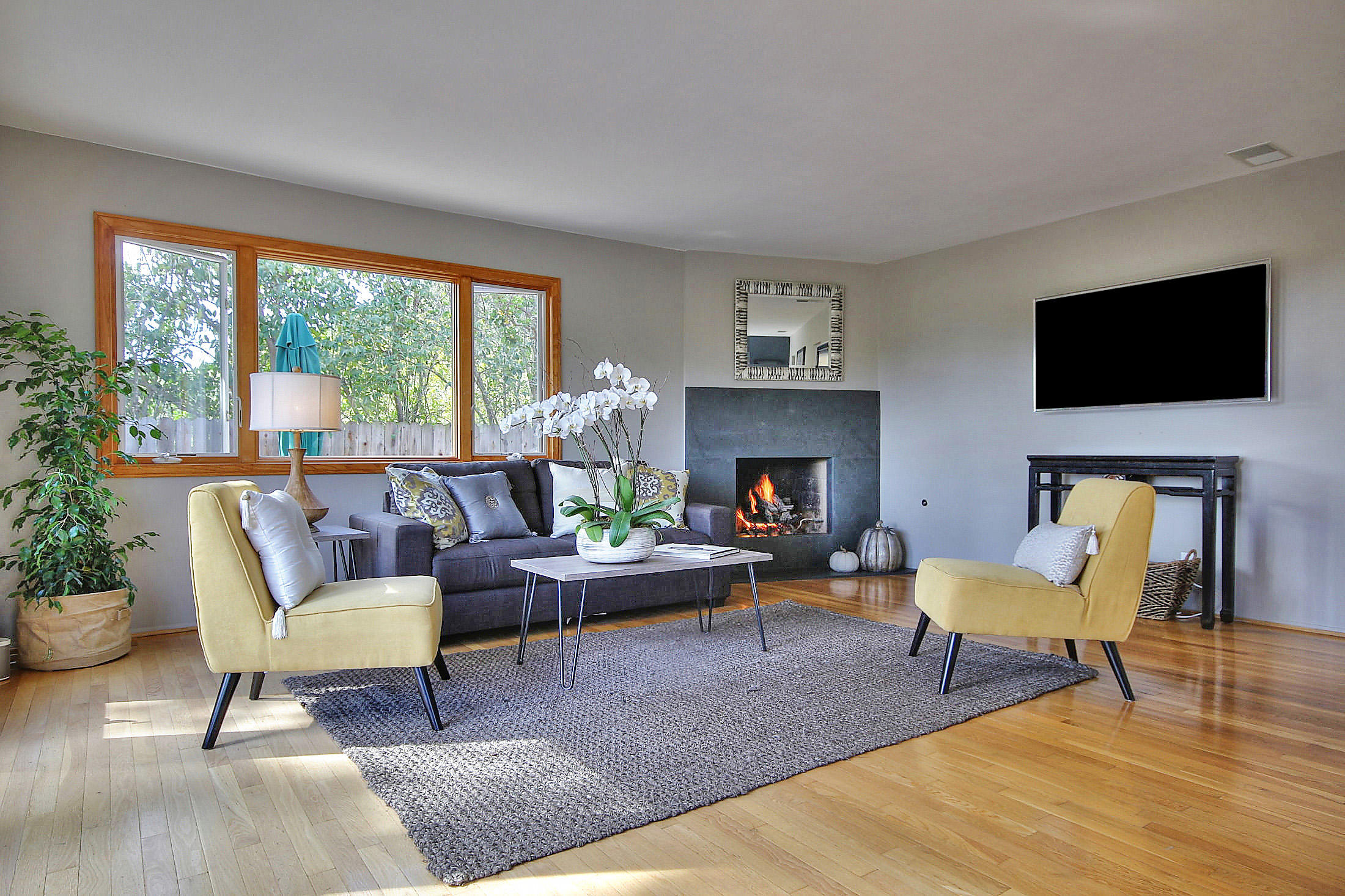 1332 Kenwood Road Santa Barbara, CA 93109 - Photo 8 of 27 23