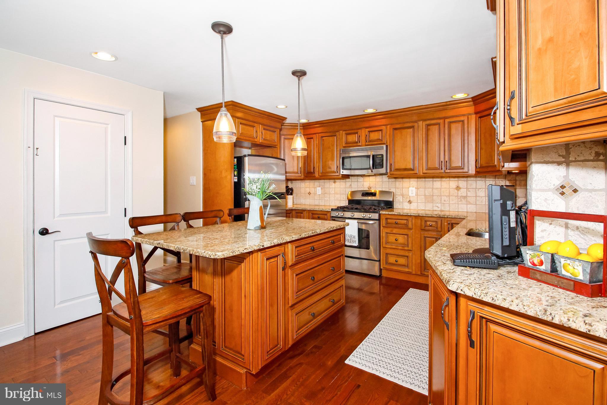 429 Wheatsheaf Road Springfield, PA 19064 - Photo 10 of 32