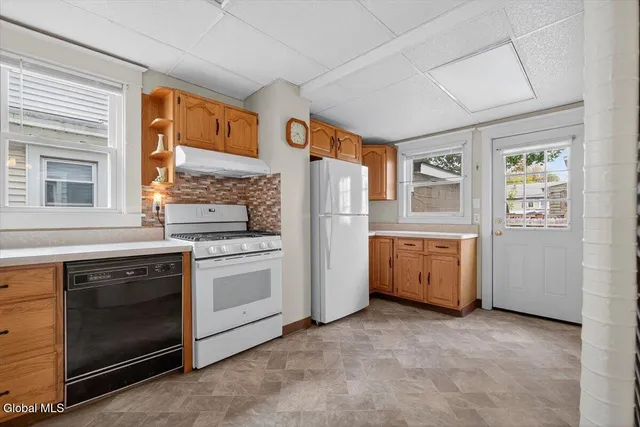 $219,000 | 3 Twiller Street, Albany, NY 12209