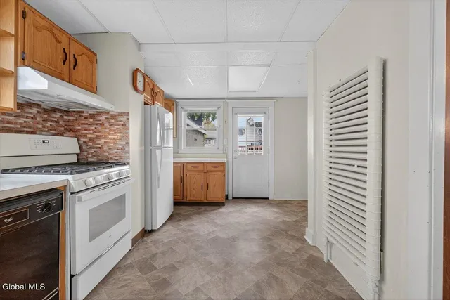 $219,000 | 3 Twiller Street, Albany, NY 12209