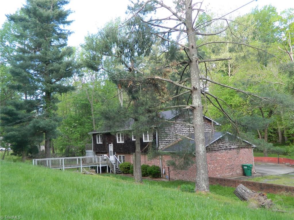 3617 Rolling Road High Point, NC 27265 - Photo 3 of 21