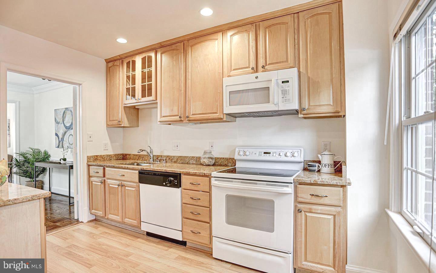 3251 Sutton Place Northwest, Unit B Washington, DC 20016 - Photo 16 of 34 Kitchen